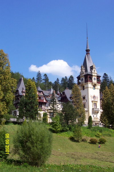 2001-09-05 12-10-57.JPG - RO Sinaia Schloss Peles